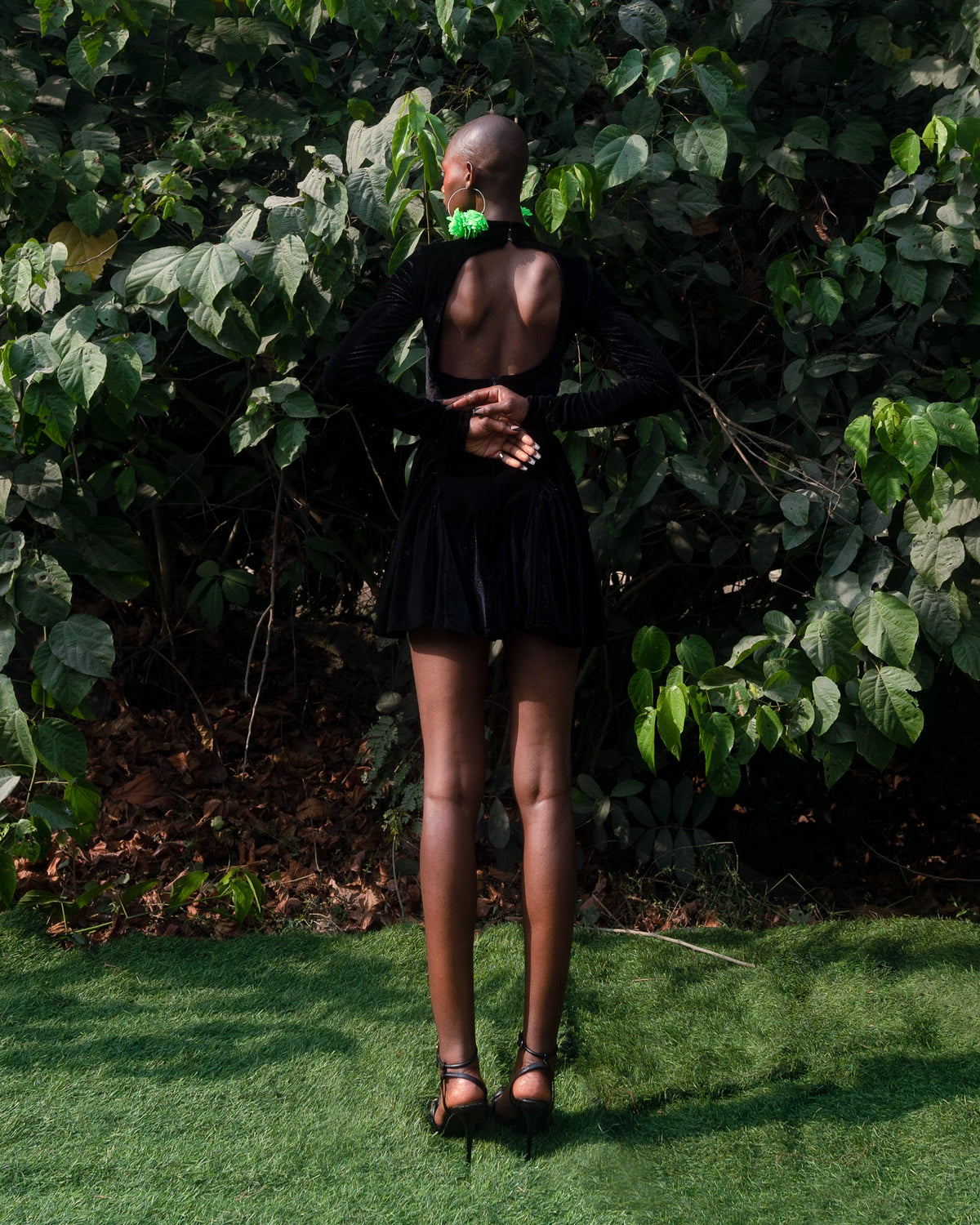 Daisy Velvet Dress - Hertunba